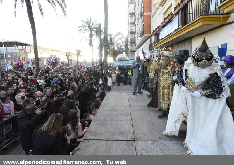 Los Reyes Magos reparten regalos en la provincia