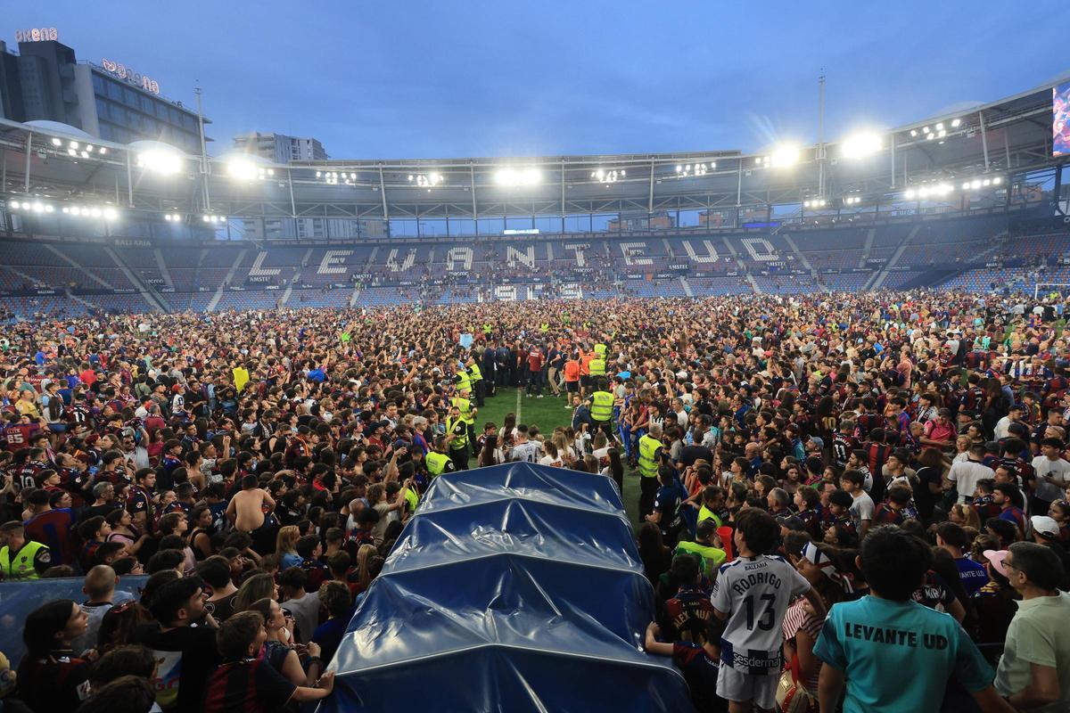 Las mejores imágenes de la celebración del Levante en el Ciutat