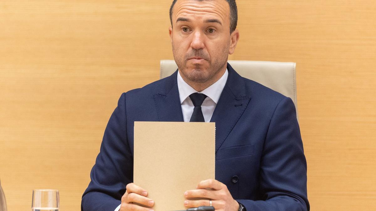 El presidente de la Diputación de Valencia, Vicente Mompó Aledo, comparece en la comisión de investigación sobre la dana, en el Congreso de los Diputados