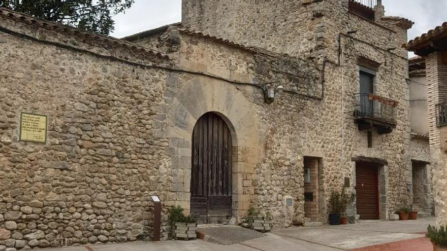 Un llibre recull la història de masos, molins i edificis de Boadella d'Empordà