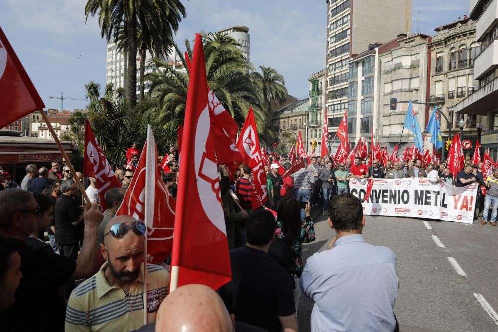 Protesta de los trabajadores del metal en Gijón.