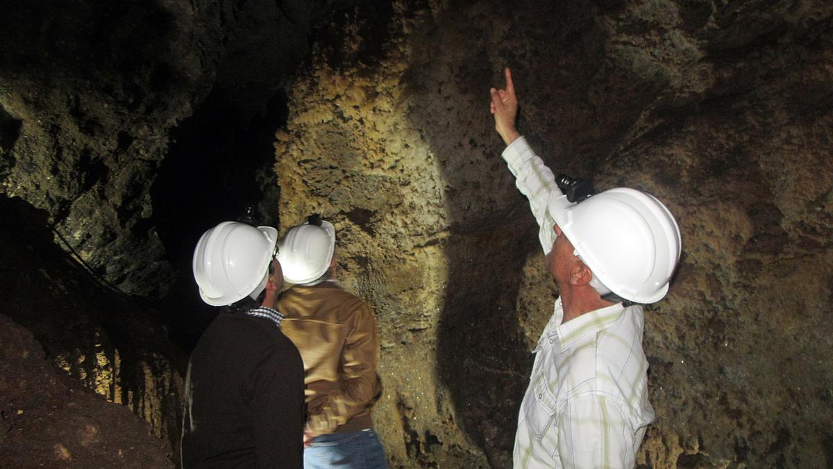 Imagen de archivo de una visita a la Cueva del Yeso.