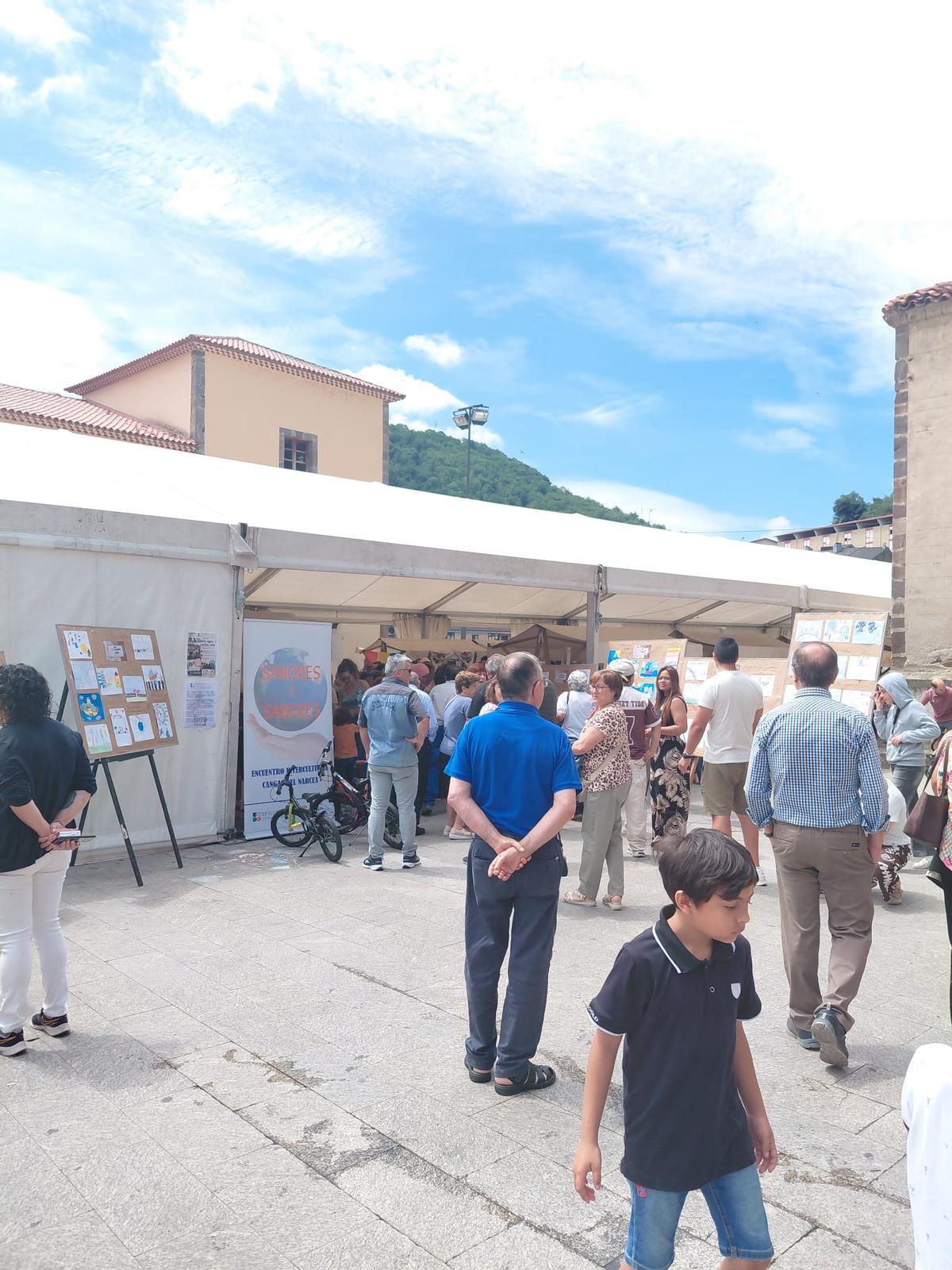 En imágenes: la jornada gastronómica y cultural "Saberes y sabores" triunfa en Cangas