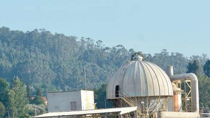 La fábrica de Elnosa en Lourizán. // R.V.