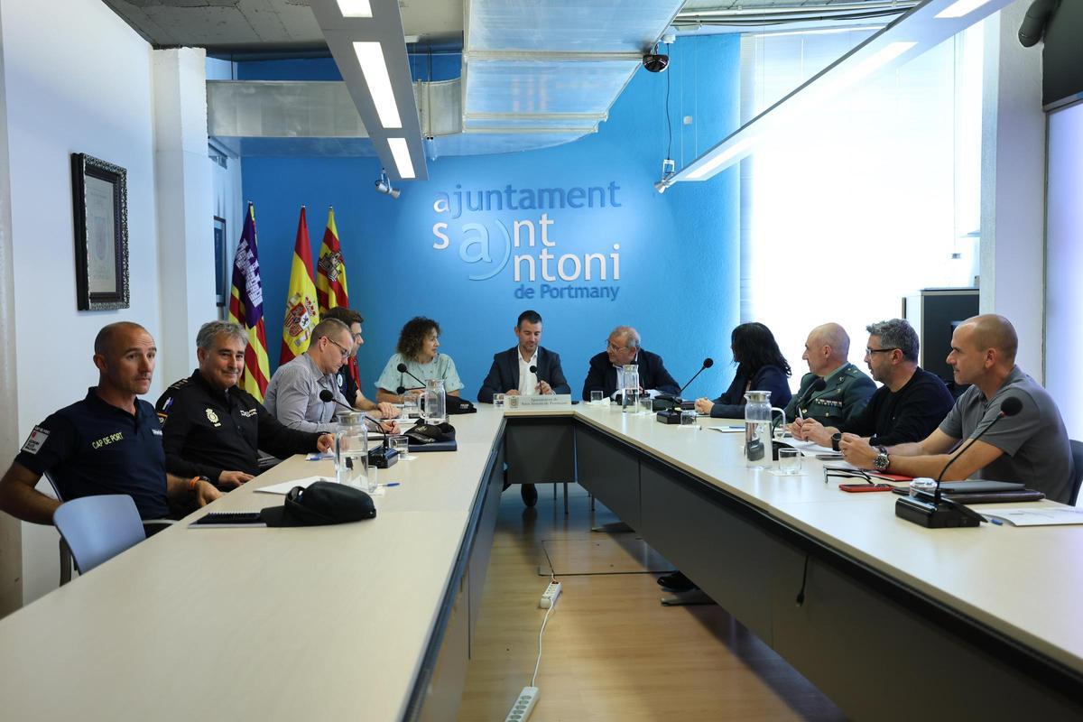 Mira aquí todas las imagenes de La Junta de Seguridad de Sant Antoni