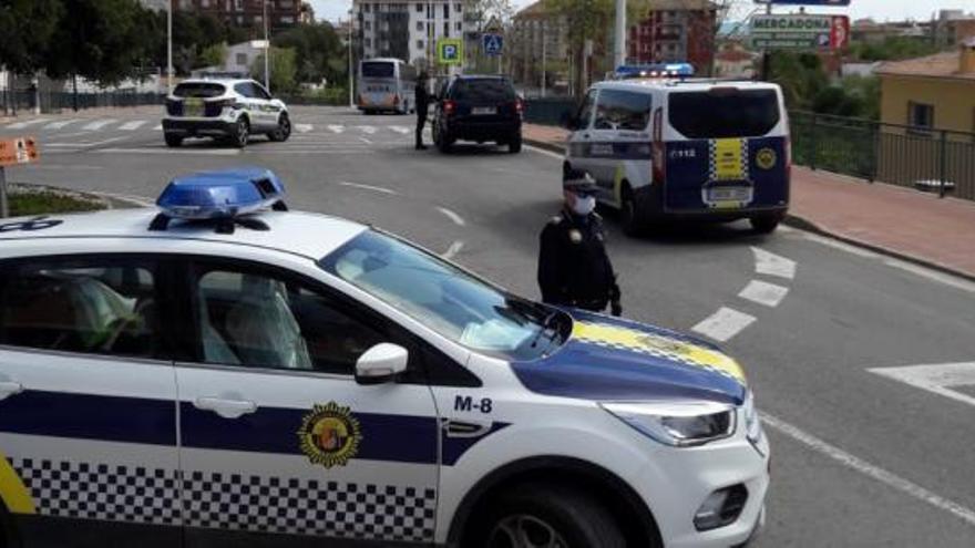 Llegan turistas a pasar la Semana Santa en las playas de Xàbia y Dénia.