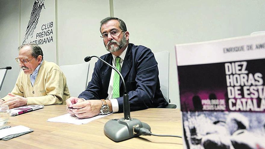 Por la izquierda, Tomás González y Jesús Lainz, ayer, en el Club.