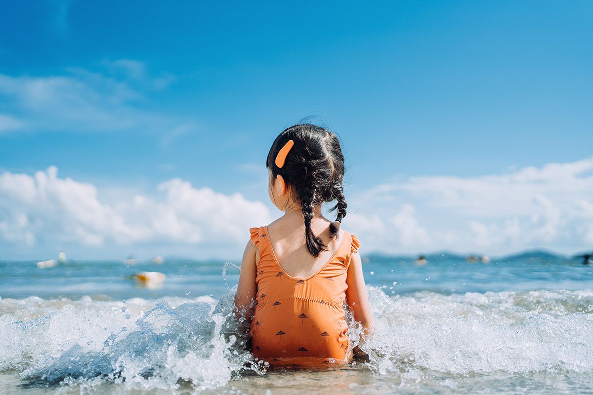 Así tienes que proteger la piel de tus hijos de los rayos del sol este verano y siempre