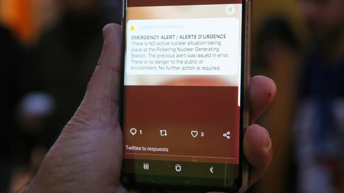 Mensaje SMS enviado por las autoridades canadienses a sus ciudadanos para informar de un accidente nuclear.