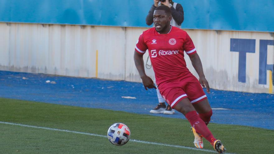 Drenthe, jugador del Racing Murcia, en el partido del pasado domingo