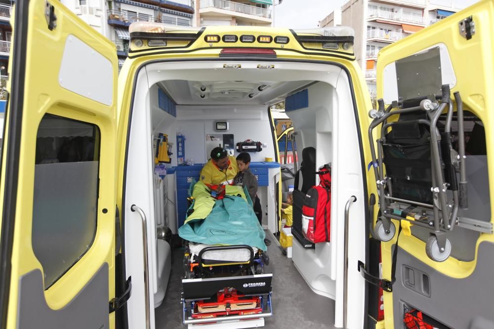 Aprendre com fer la reanimació cardio-pulmonar (RCP) a la platja de Blanes