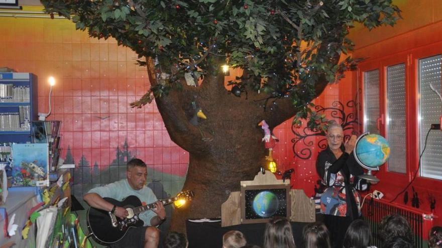 Una de les actividaes nel colexu de Villayón.