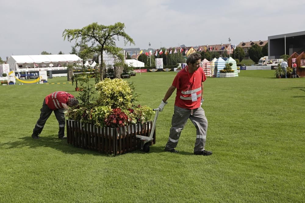 Preparativos del Concurso de Saltos Internacional