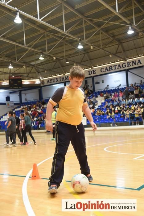 Encuentro de escolares con los jugadores del Plást