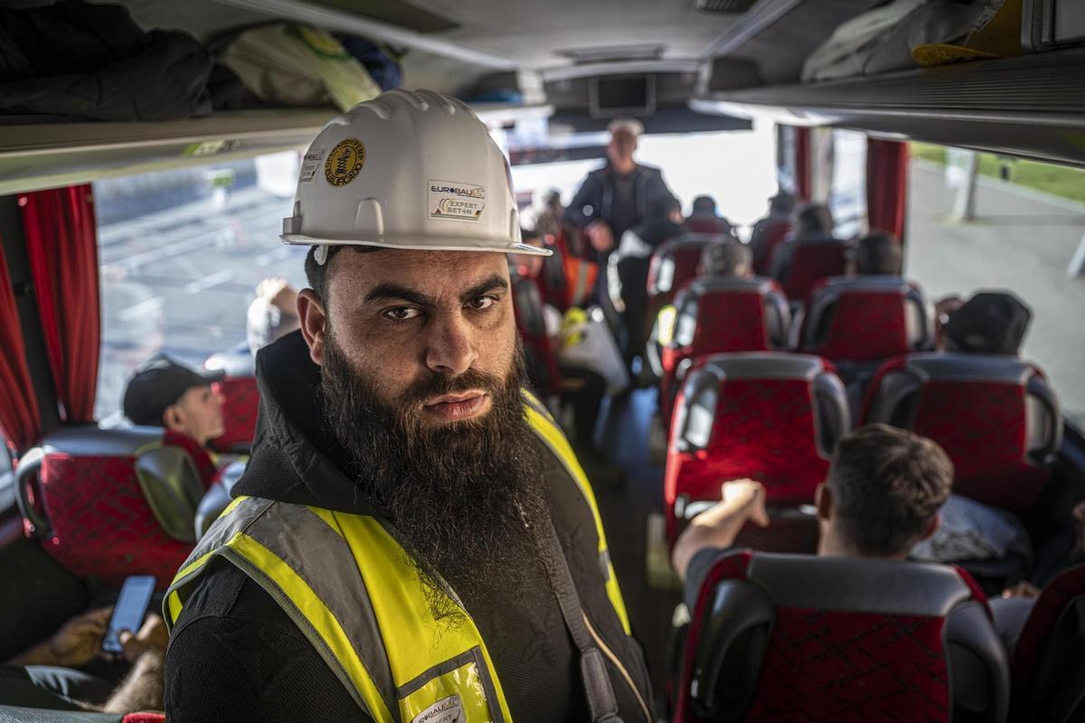 Las obras del Camp Nou desde dentro: tres meses siguiendo a los trabajadores rumanos del Camp Nou.