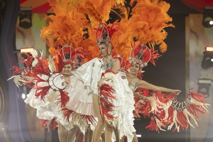 14.02.20. Las Palmas de Gran Canaria. Carnaval 2020.  Concurso de comparsas adultas. Comparsa Bahía Tropical.  Parque de Santa Catalina.  Foto: Quique Curbelo