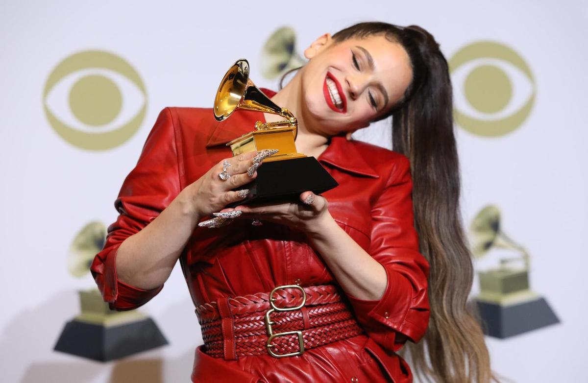 Rosalía con un Grammy, en una imagen de archivo.