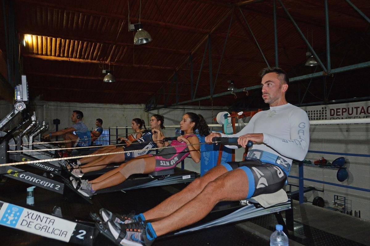 Rodrigo Conde, esta semana, durante un entrenamiento en un ergómetro de las instalaciones de la Sociedade Deportiva Tirán.