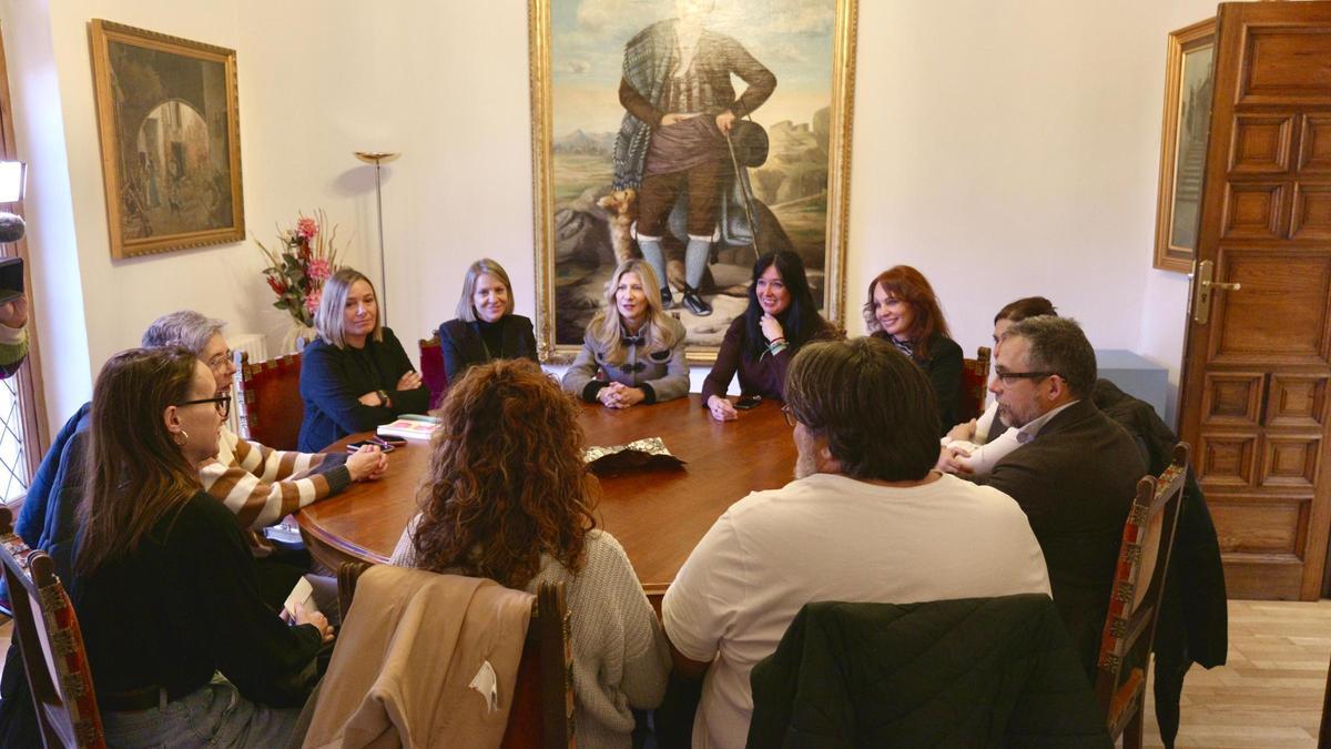 La vicepresidenta y la alcaldesa se han reunido con las empresas afectadas.