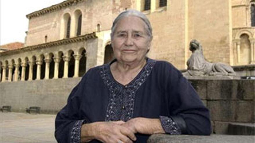 Doris Lessing declara que ganar el Nobel ha sido un &quot;desastre&quot;