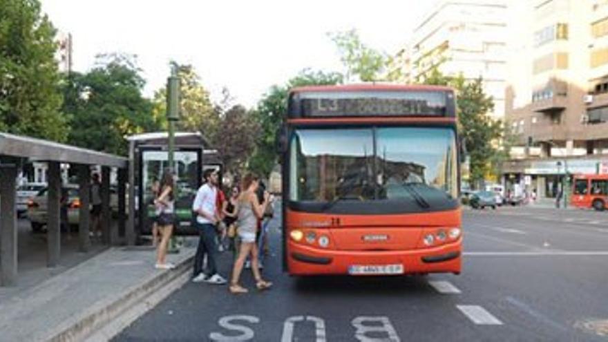 El ayuntamiento de Cáceres suprime 3 turnos del bus del campus para ahorrar 31.000 € al año