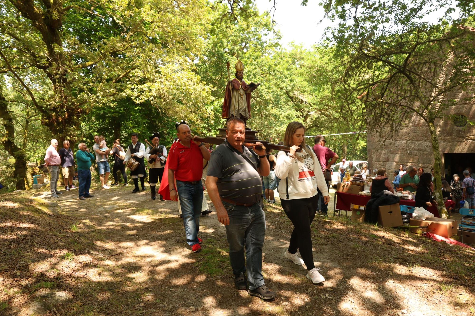 Así se vive la tradicional romería de San Cibrán en Catoira.
