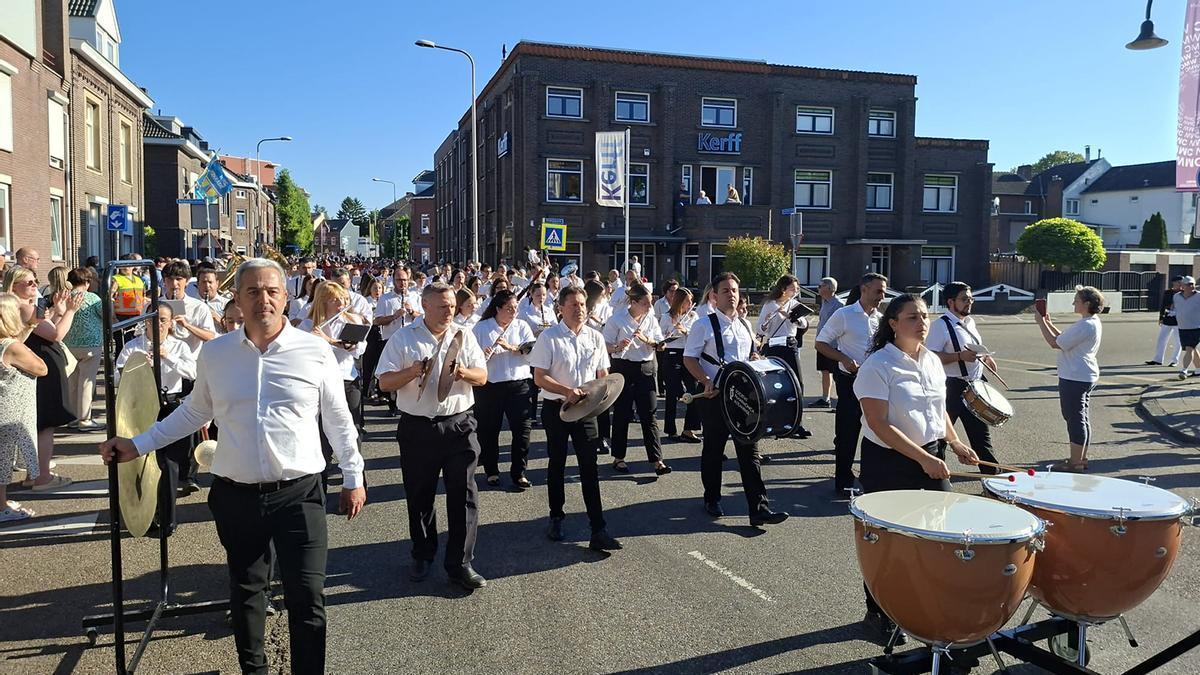 La banda de la SFA desfilando en la `Inaugural Parade´ de la World Music Contest de Kerkrade (Paises Bajos)