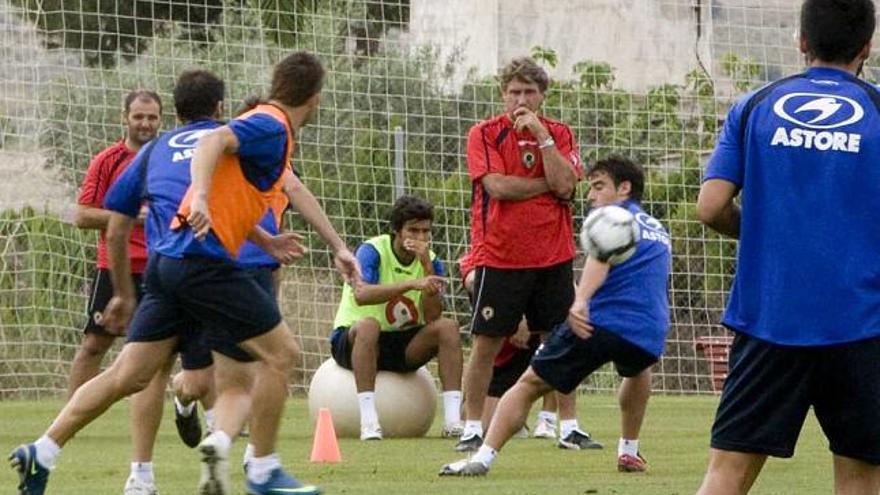 Un instante del entrenamiento del Hércules en Fontcalent.