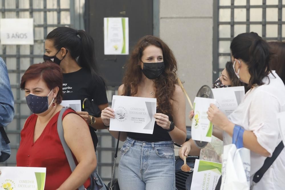 Manifestación en el colegio Altabaca por la falta de comedor escolar