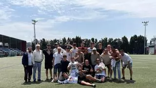 El Compostela asciende a Segunda RFEF y salva al Silva SD en Tercera