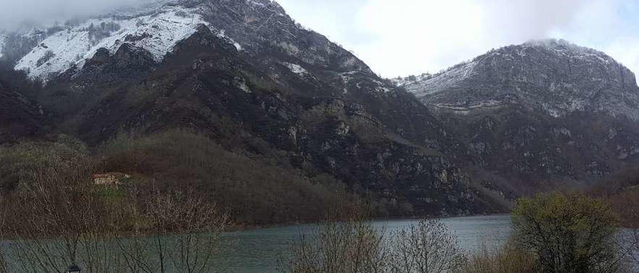 El embalse de Tanes.