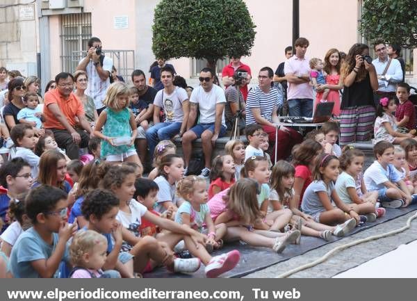 GALERÍA DE FOTOS - ‘Regreso a la ciudad’ saca el espectáculo a las calles de Castellón