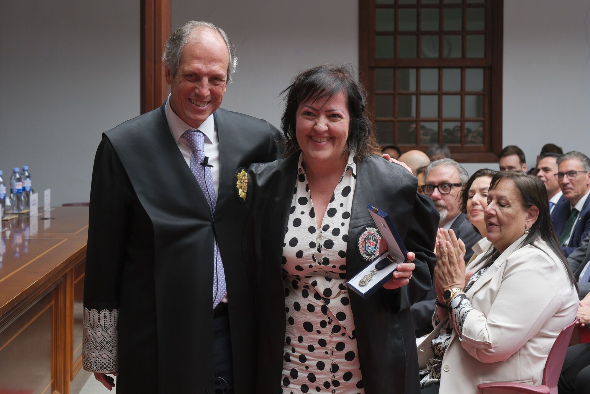 Jura de letrados y entrega de medallas al mérito profesional