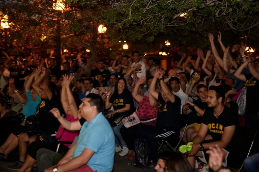 Los aficionados del UCAM lo celebran desde la universidad