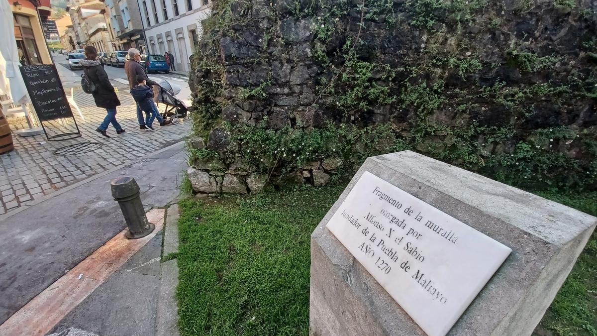 ¿Tuvo muralla Villaviciosa? Esto es lo que queda de ella cerca de la calle del Agua