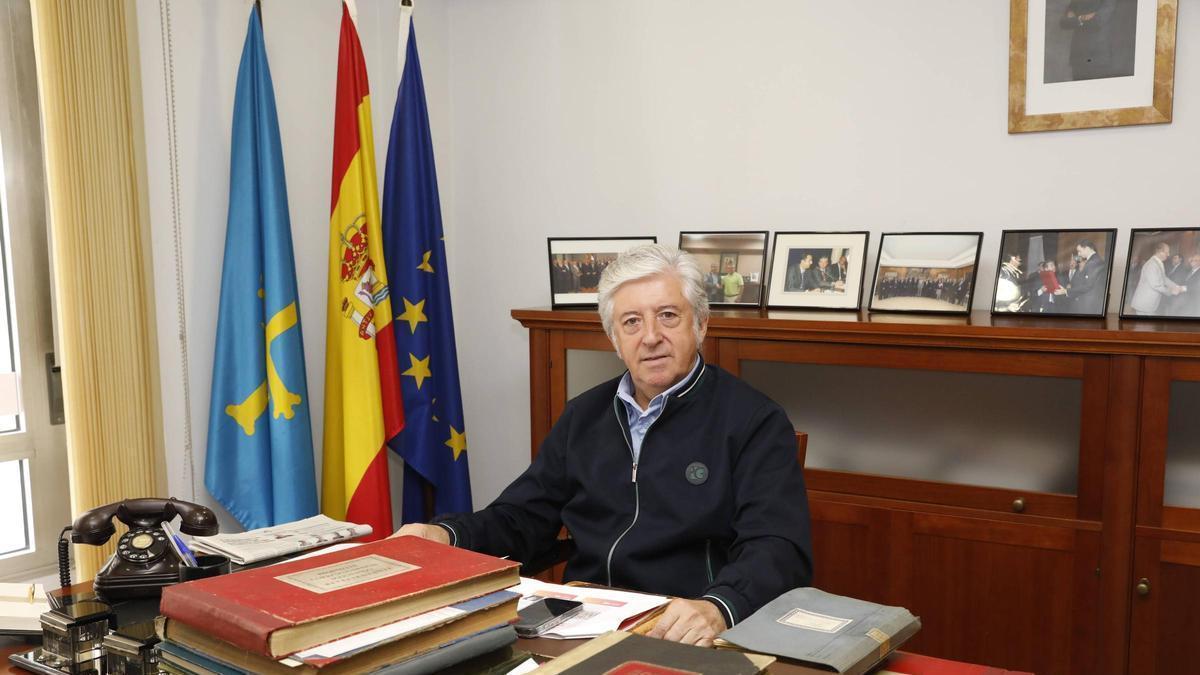 Emilio Fernández Corral, en su despacho.