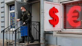 Rusia impone un corralito a las monedas extranjeras
