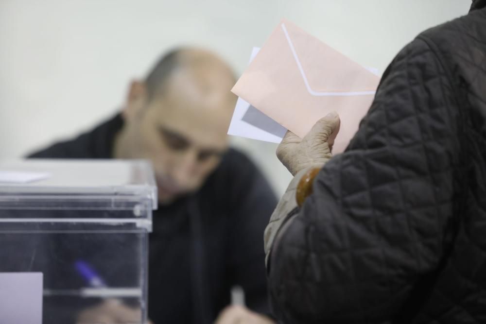 Elecciones Generales 2019 en Asturias: Los asturianos acuden a las urnas