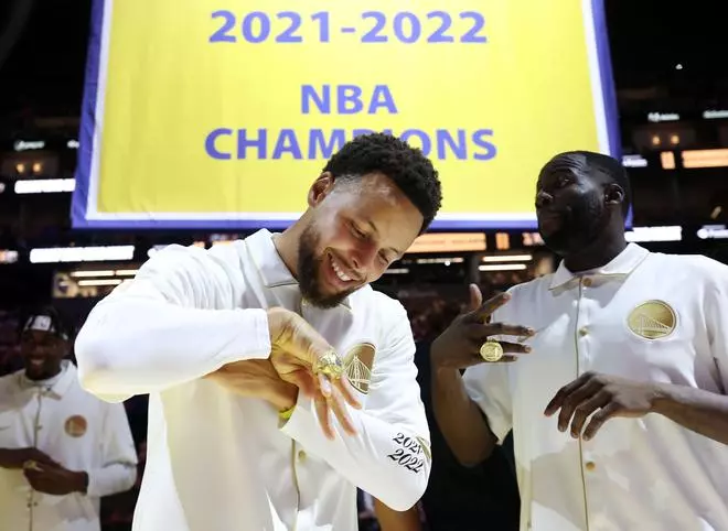¡Menuda fiesta! Así fue la ceremonia del anillo de campeón de la NBA a los Warriors