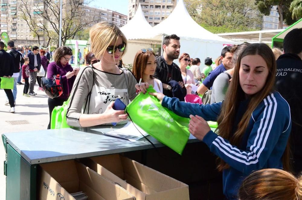 Entrega de dorsales de la III Carrera de la Mujer