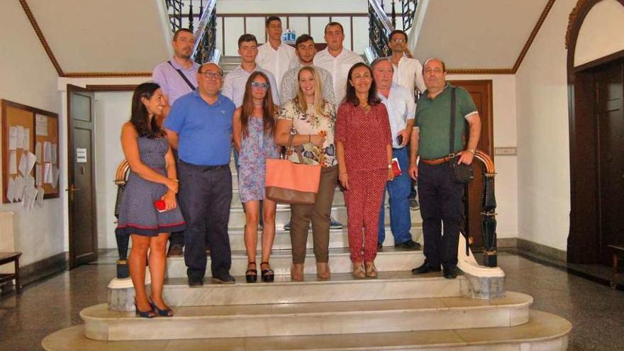 Los estudiantes recibieron la despedida de parte de la alcaldesa de Marín. // Santos Álvarez
