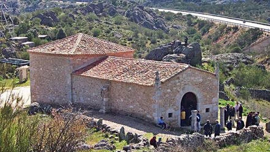 Ermita del Cristo de San Esteban de Muelas del Pan.