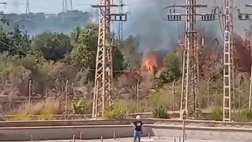 Las llamas del incendio cerca de Iberdrola