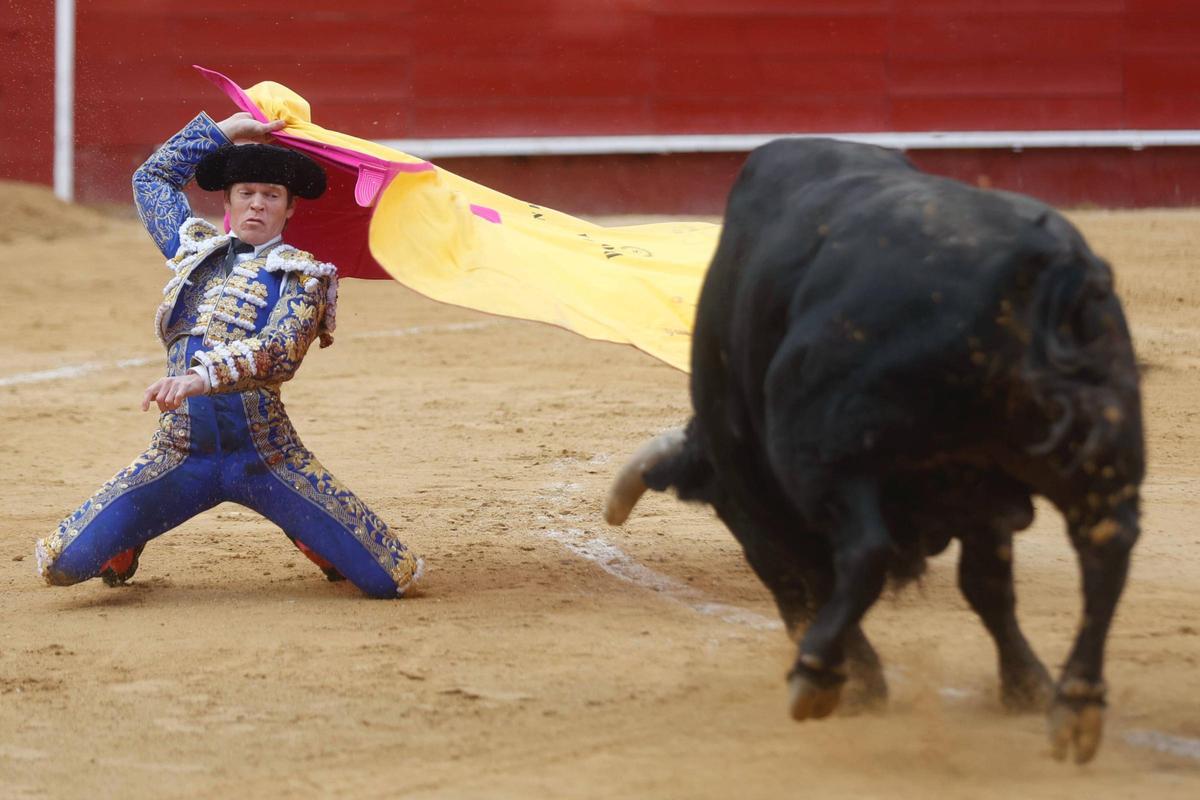 El mano a mano entre Borja Jiménez y Tomás Rufo de la Feria de Fallas, en imágenes