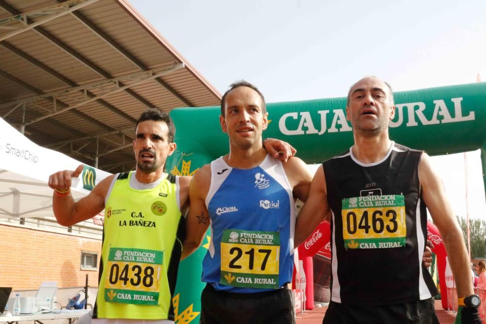 10.000 zamoranos se tiñen de rosa contra el cáncer