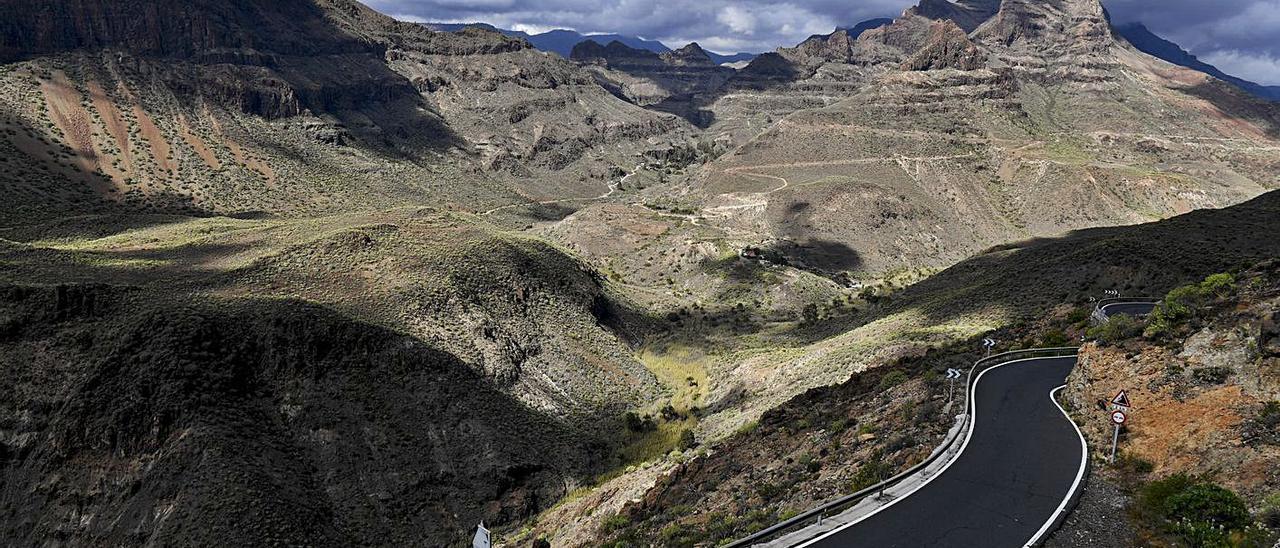 Vista del Macizo de Amurga desde la carretera de Los Cuchillos. | | LP/DLP
