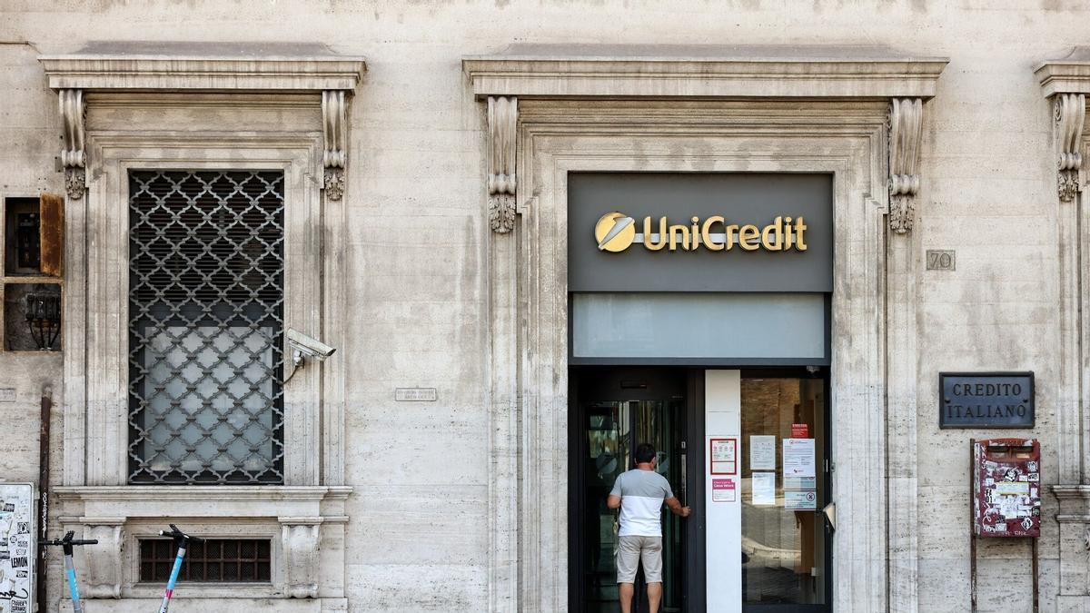 OPA UNICREDIT-COMMERZBANK | El italiano Unicredit confía en que Bruselas autorice la compra del alemán Commerzbank a partir de octubre