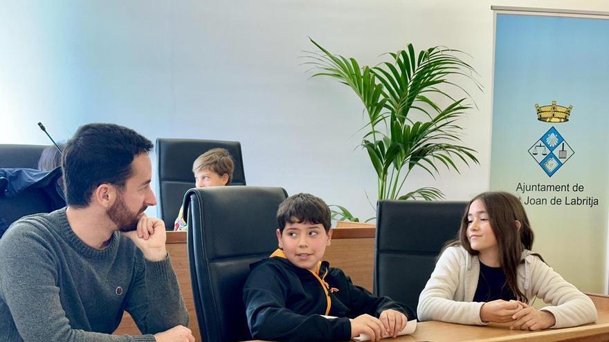Los niños de Sant Joan, concejales por un día para mejorar el municipio