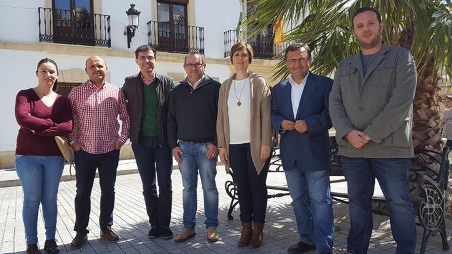 Alcaldes y portavoces socialistas de la comarca, con Miguel Ángel Heredia.