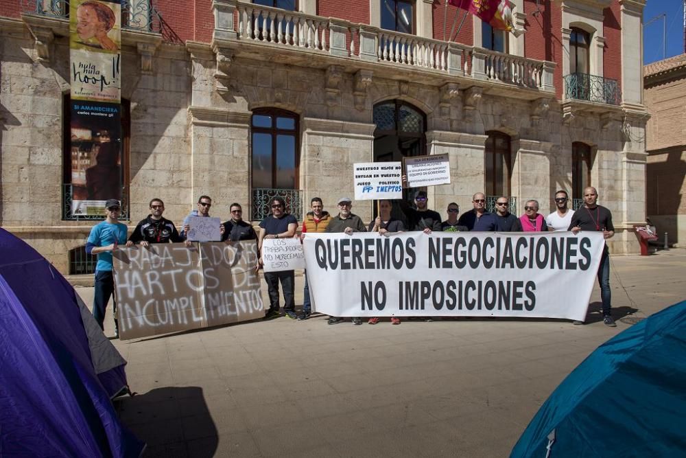 Acampada protesta de la policía local de Mazarrón